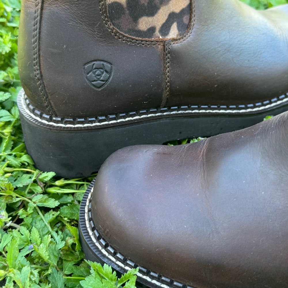 Ariat Fatbaby Chelsea Boots - Picture 6 of 8